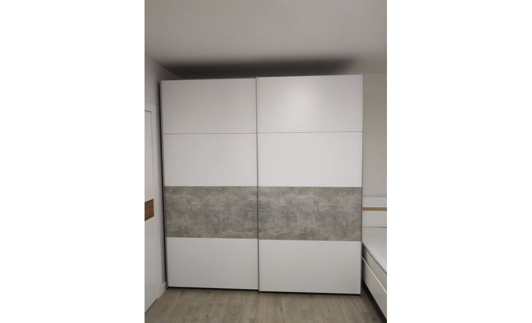 Tolóajtós gardróbszekrény Doros G-Caiser Fehér /  Beton 2 bútorlap 4 rész 220x60x240 (42003004)