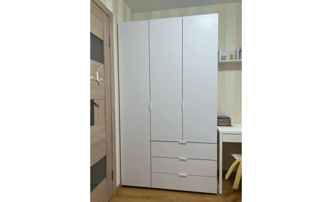 Nyílóajtós gardróbszekrény Doros Gelár Fehér 3 bútorlap 116,2x49,5x203,4 (80397641)