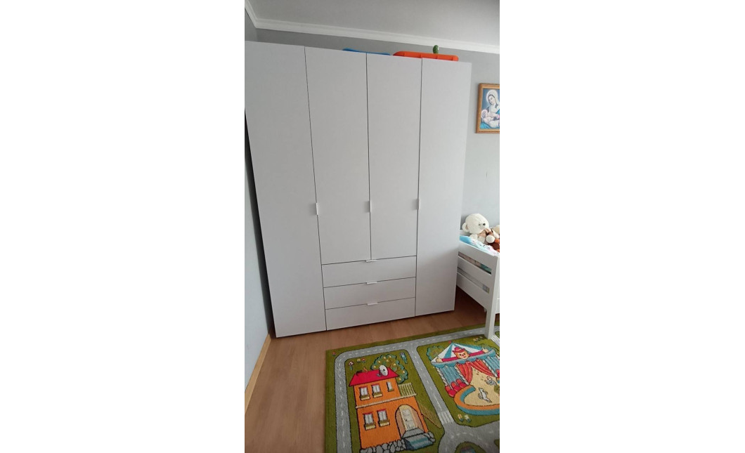 Nyílóajtós gardróbszekrény Doros Gelár Fehér 4 bútorlap 155x49,5x203,4 (80397642)