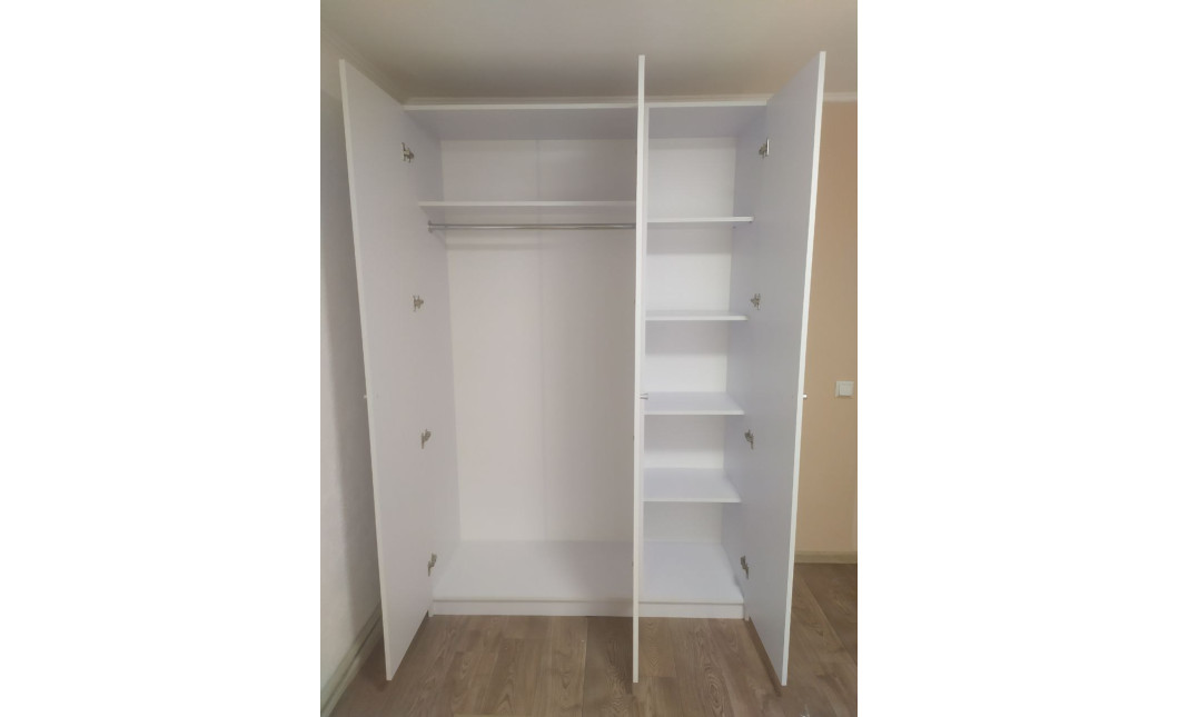 Nyílóajtós gardróbszekrény Doros Promo Fehér 3 bútorlap 135x48x204 (80737071)