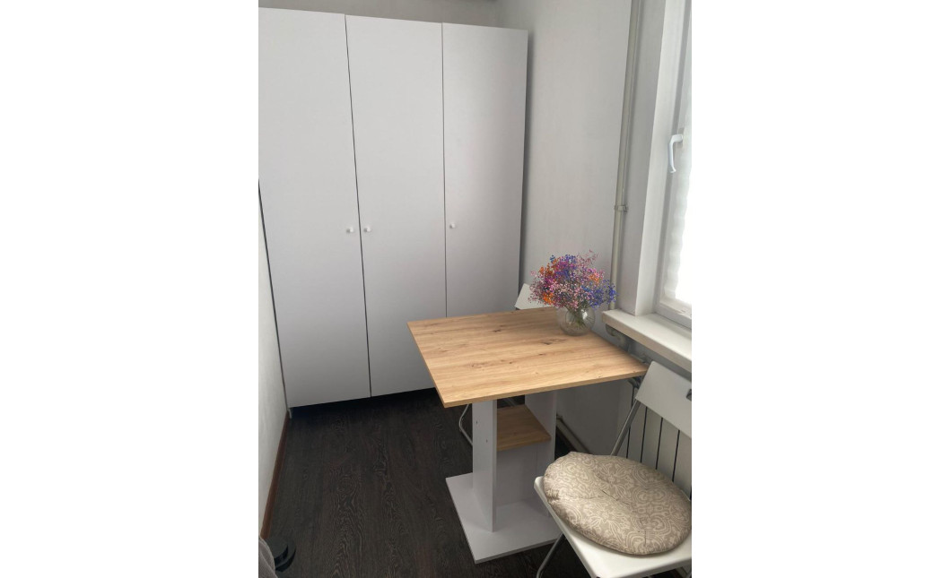 Nyílóajtós gardróbszekrény Doros Promo Fehér 3 bútorlap 135x48x204 (80737071)